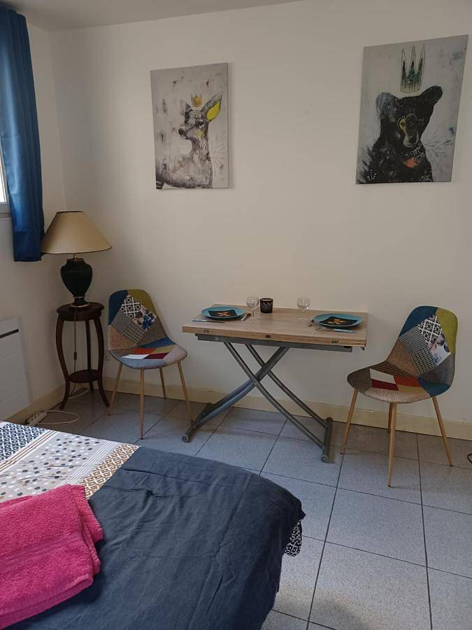 Appartement entier, One-Bedroom Apartment in Senlis, Oise