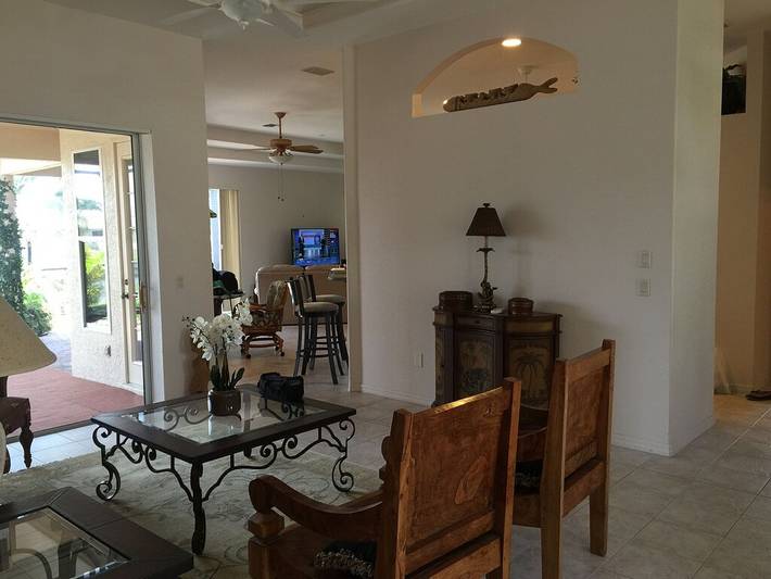 Vacation rental for 4 people, with pool and terrace in Port Charlotte