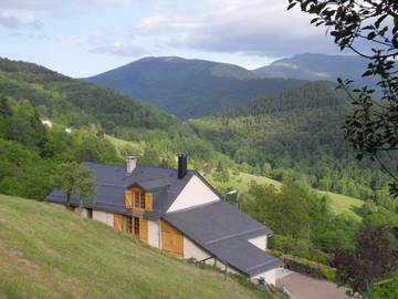 Chambre d’hôte pour 2 personnes, avec jardin dans l' Ariège