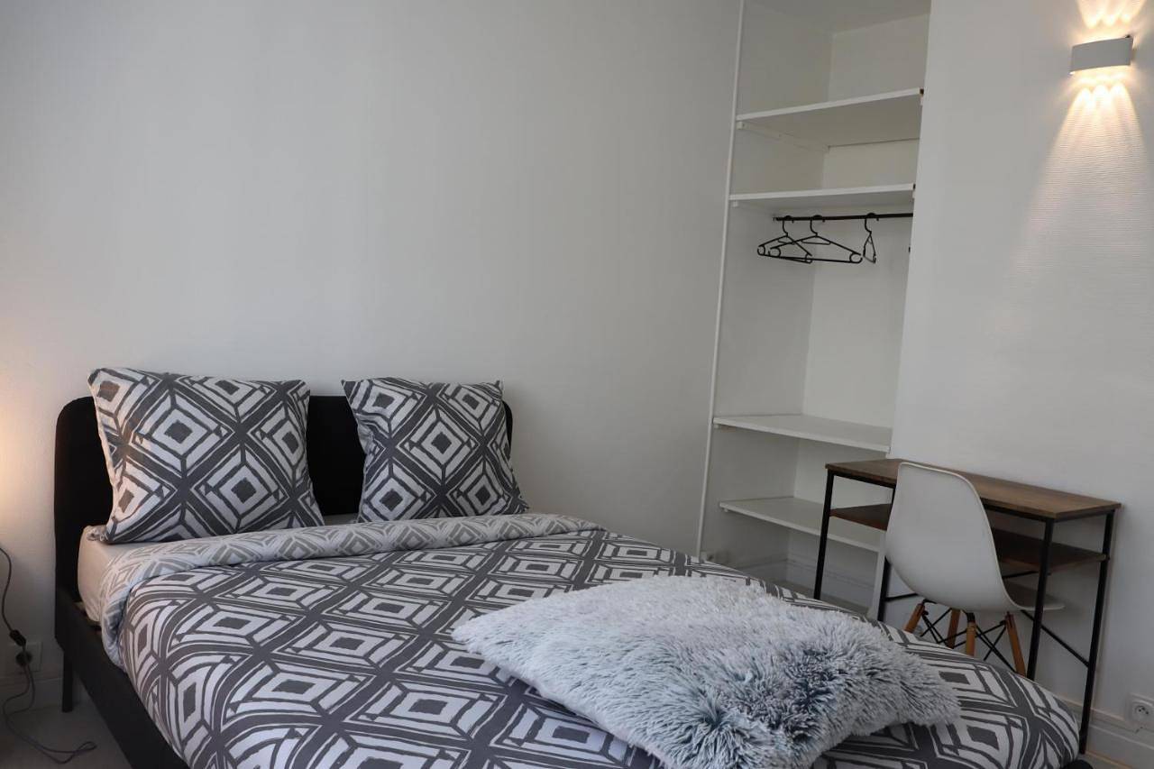 Appartement entier, Les Erables Appart - 3 chambres - Spacieux et moderne avec balcon, parking et wifi in Saint-Jean-de-la-Ruelle, Vallée de la Loire