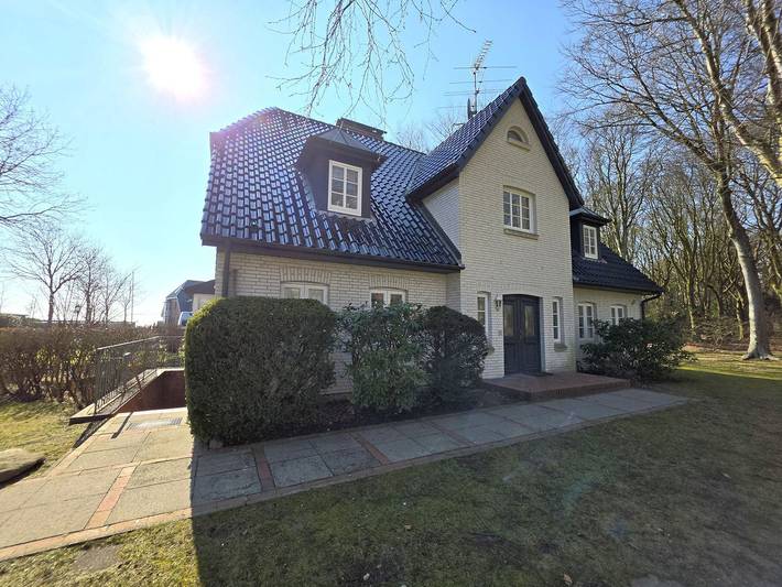 Ferienhaus Eulenkamp 8a: Dhh links, 200 m zum Strand, Kaminofen in Wyk auf Föhr (Stadt), Wyk auf Föhr
