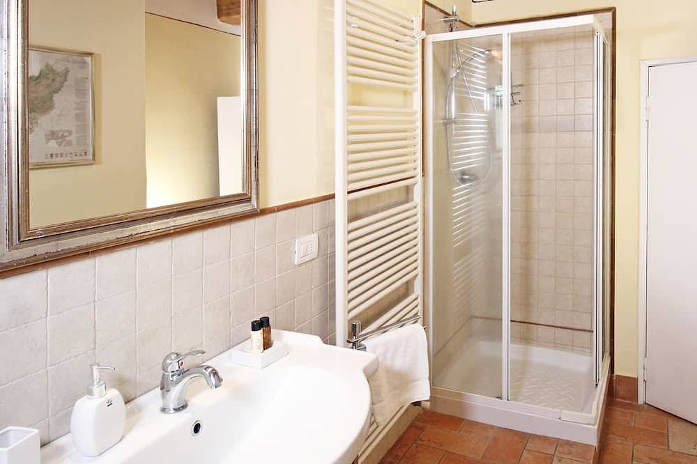 Appartamento intero, Proprio nel centro di Montepulciano. Appartamenti in antico palazzo con vista e giardino in Montepulciano, Siena e dintorni