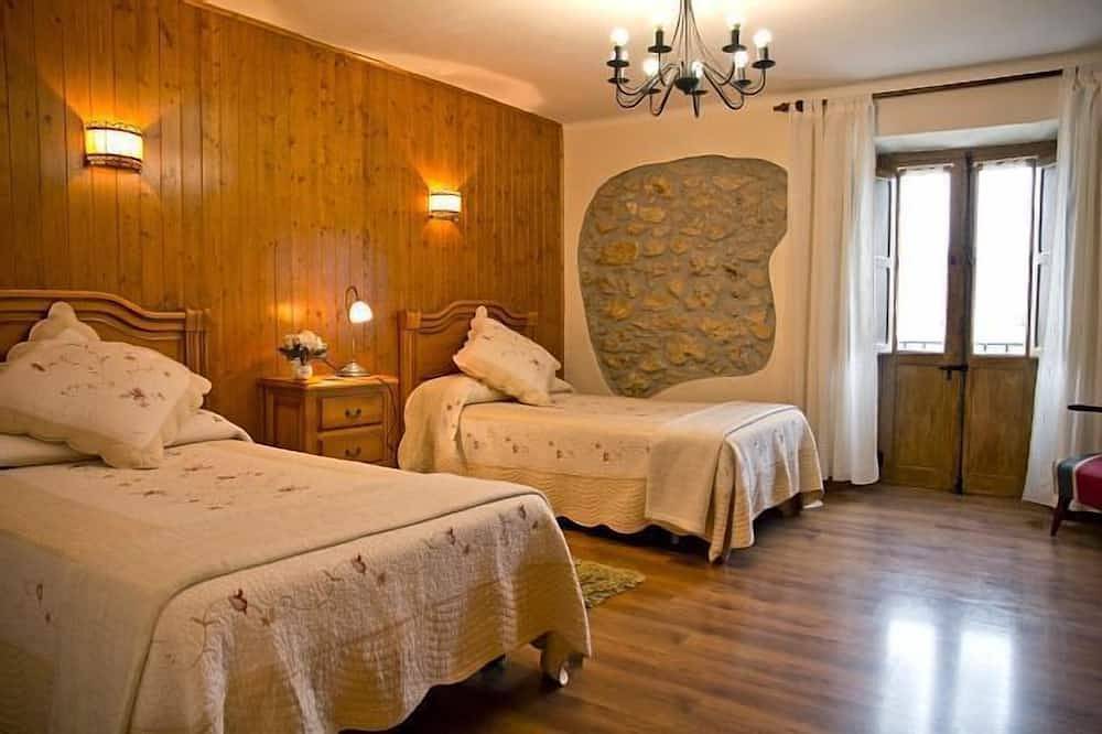 Casa Rural en Parque Natural Urbasa ideal para familias jardin culumpios in San Martín de Améscoa, Améscoa Baja