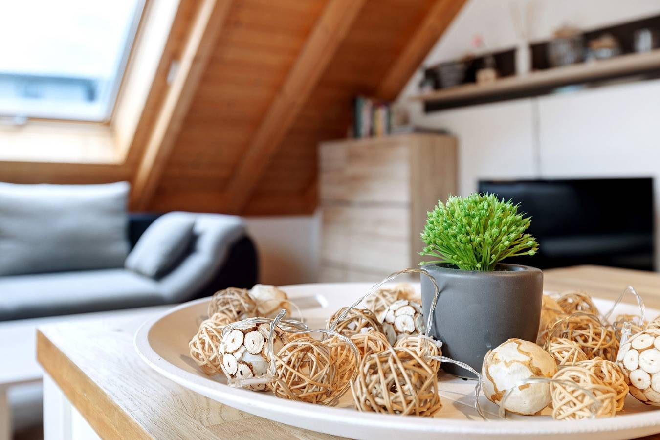 Apartamento entero, Soleado apartamento con balcón y Wi-Fi in Küssaberg, Alta Selva Negra