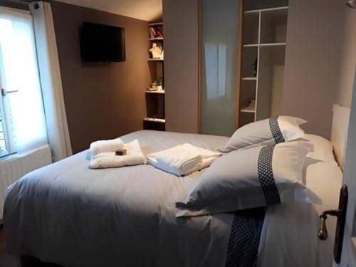 Chambre d’hôte pour 4 personnes, avec Terrasse ainsi que Jardin et Vue à Les Herbiers