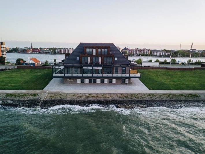 Hotel für 2 Personen, mit Balkon und Terrasse sowie Sauna und Ausblick in Wilhelmshaven