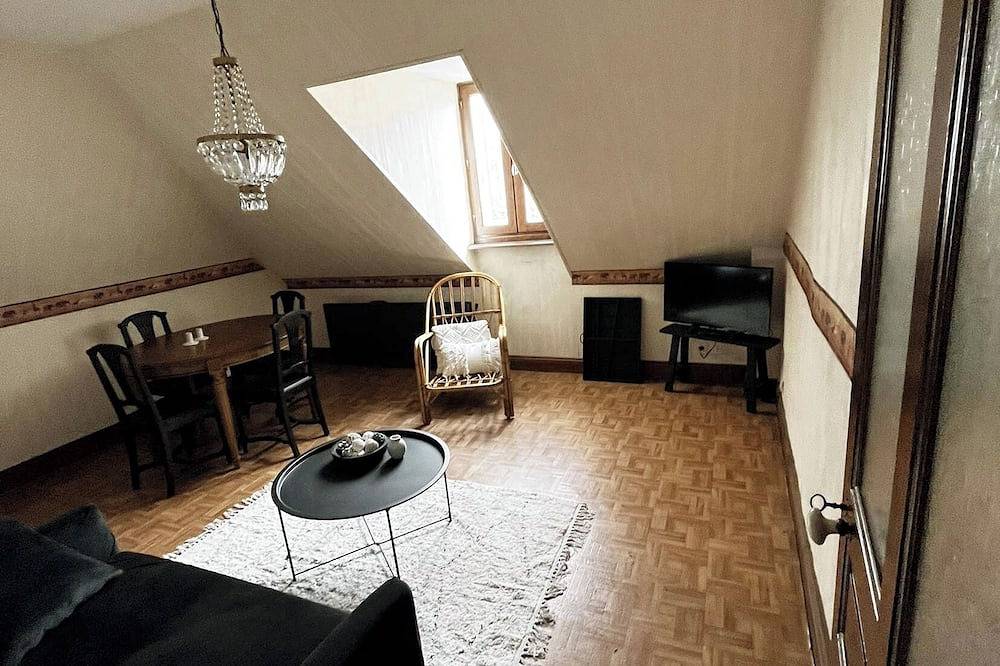 Appartement entier, Appartement dans maison de famille in Vic-sur-Cère, Région d'Aurillac