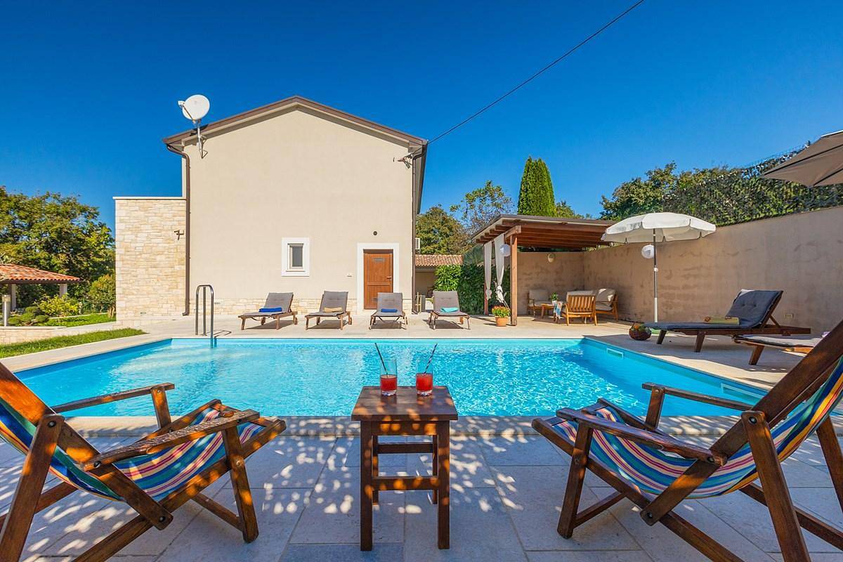 Maison de vacances pour 6 personnes avec terrasse in Beram, Pazin