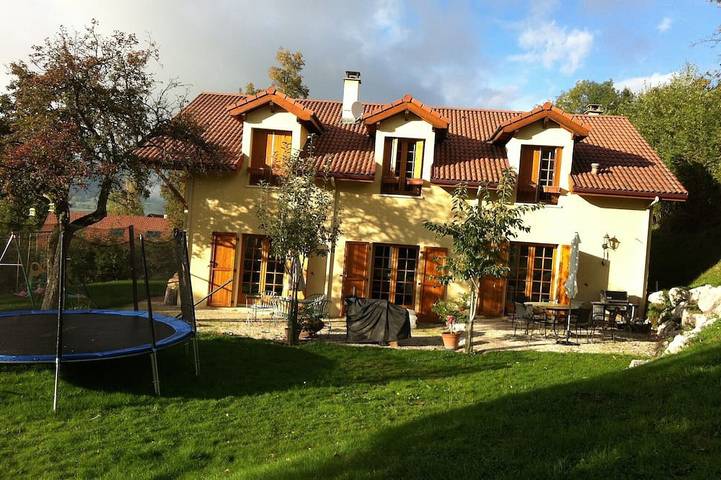 Maison de vacances pour 11 personnes, avec jardin à Saint-Martin-d'Uriage