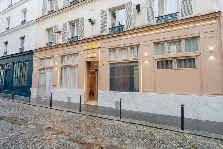 Hôtel pour 2 personnes dans Le Palais De La Glace - 2