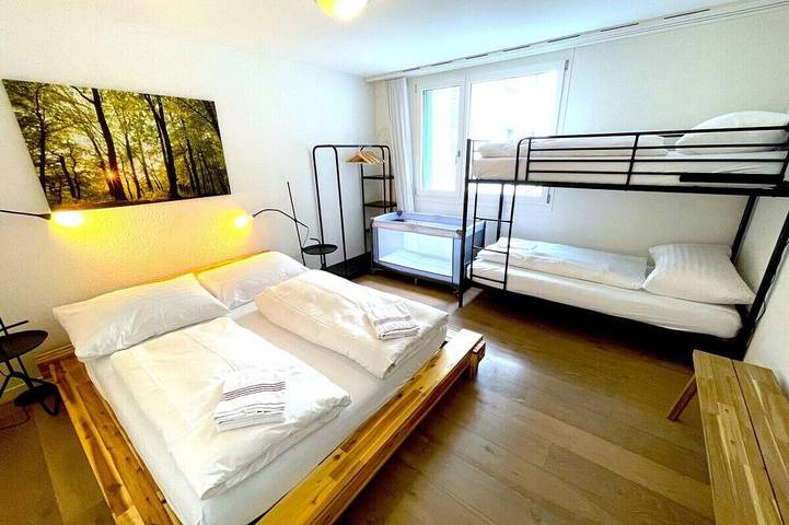 Geheel appartement, Concierge, Modern w Alps Scenic Views by SwissHut in Interlaken, Meer van Thun