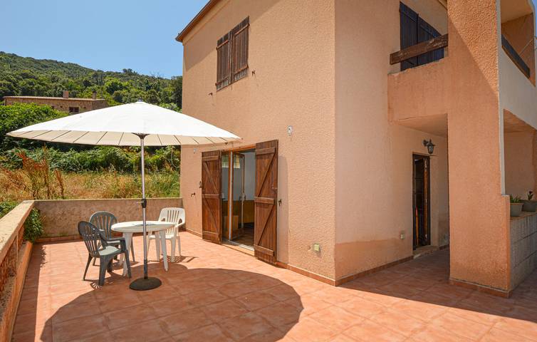 Gîte pour 4 personnes, avec Terrasse à Piana