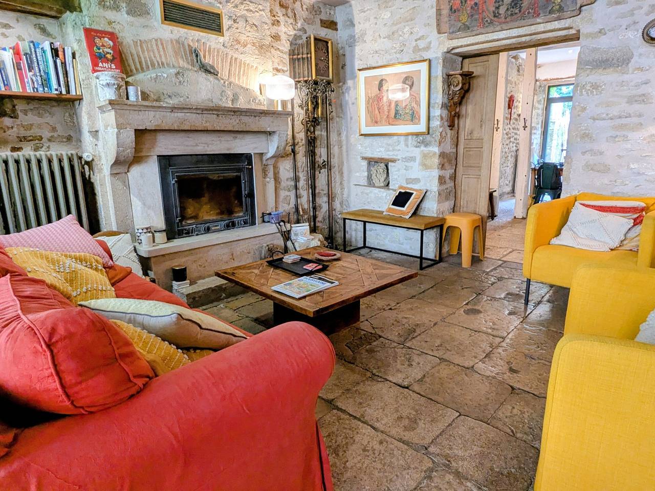 Maison de charme au cåur de citã© mã©diã©vale in Flavigny-sur-Ozerain, Région de Montbard