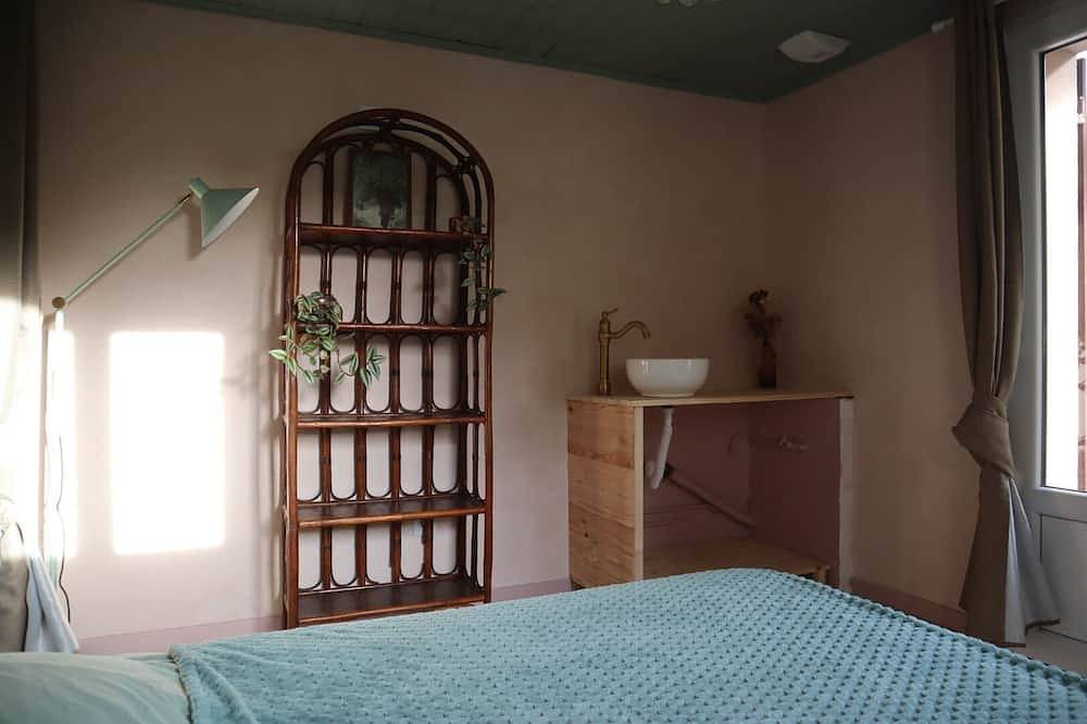 Maison atypique en forêt : détente & télétravail in Pontgouin, Région de Chartres