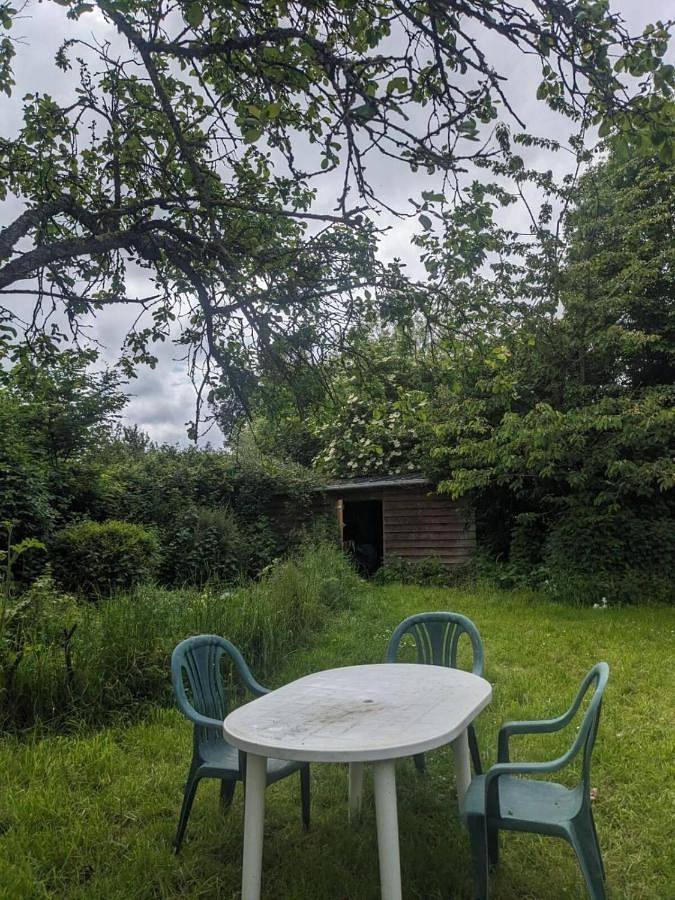 Gîte pour 3 personnes, avec terrasse ainsi que jardin et vue à Donnay - 4
