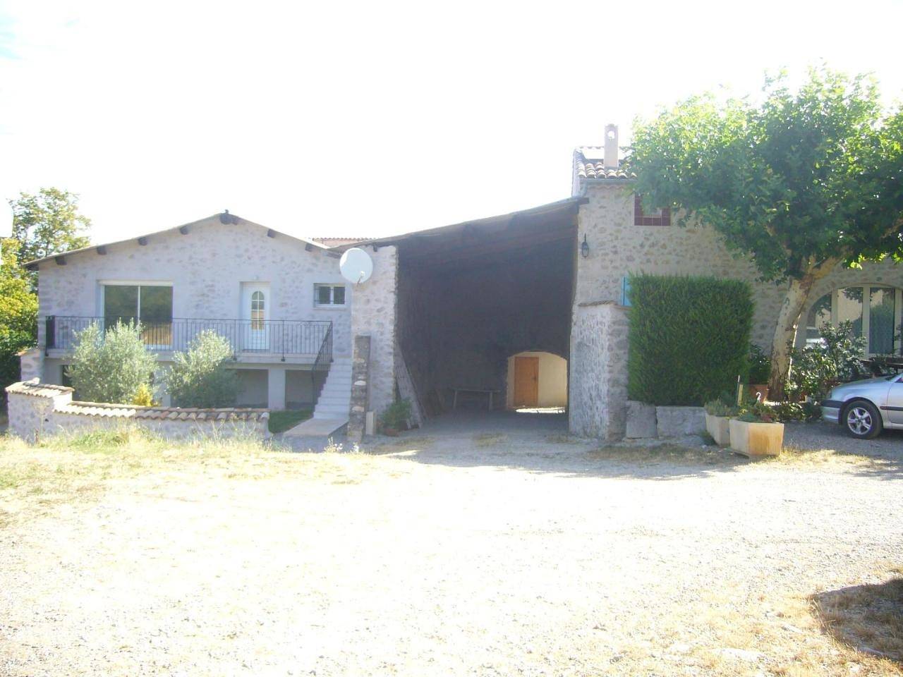 Maison de Campagne aux deux Oliviers in Ribiers, Région de Gap
