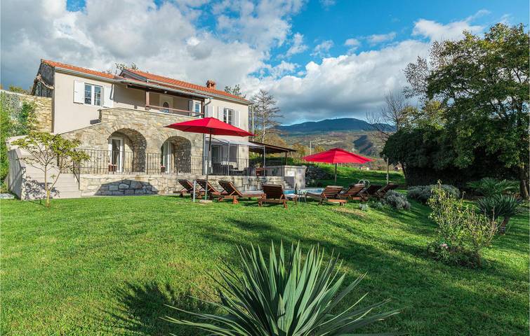 Ferienhaus für 8 Personen, mit Garten, mit Haustier