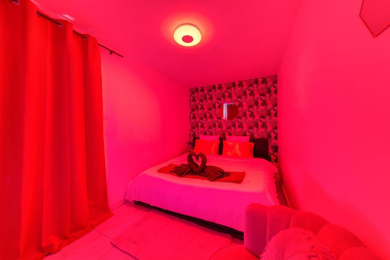 Appartement entier, One-Bedroom Apartment in Morangis, Essonne
