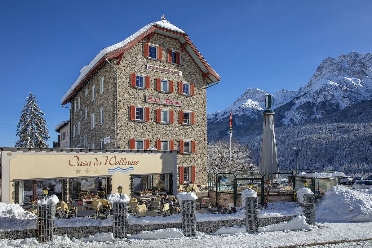 Hotel Bellaval - Familienzimmer mit Stockbett und Trenntüre (20 qm) in Scuol, Unterengadin