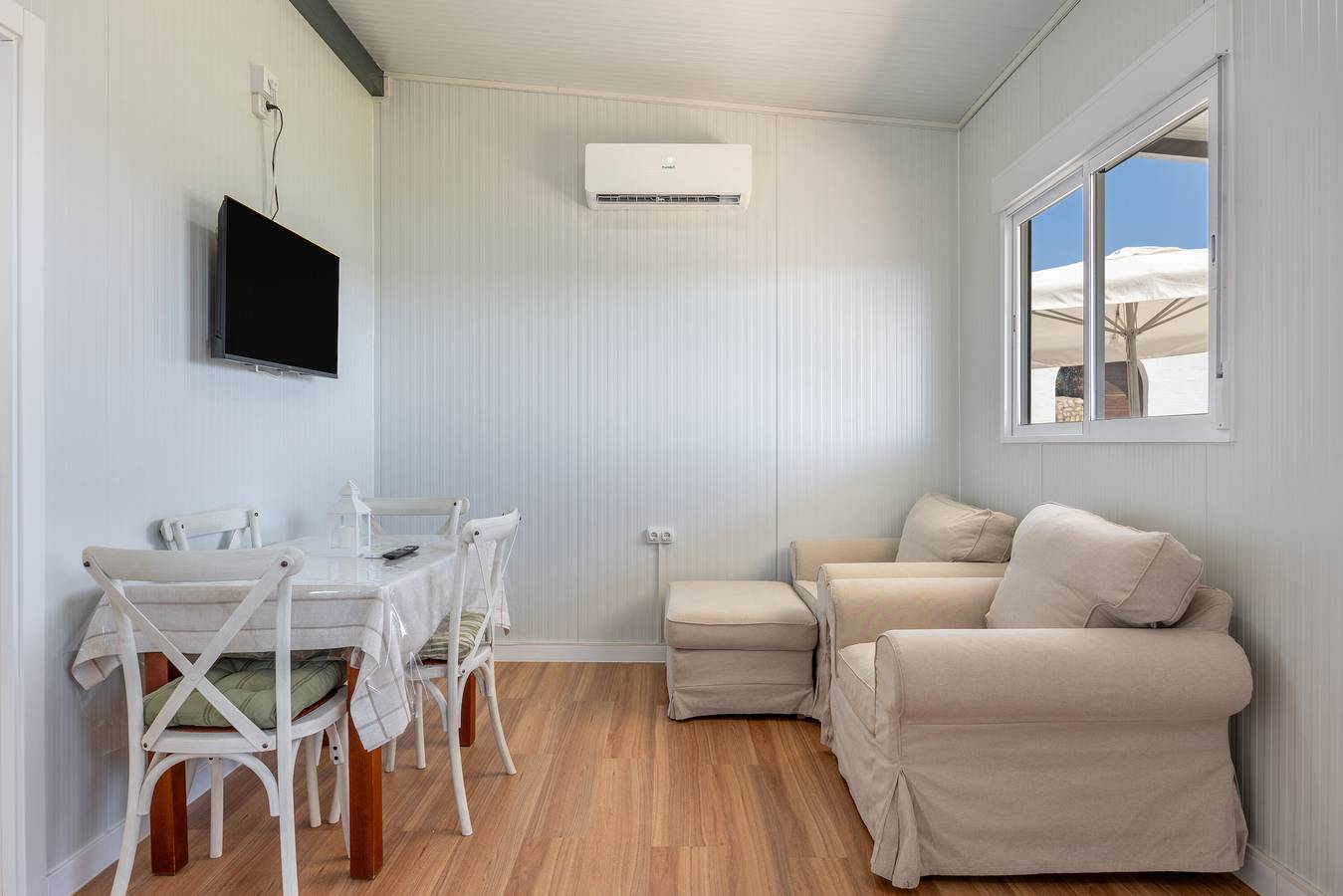 Apartamento 'Casa Con Jardín' con Piscina, Wi-Fi y Aire Acondicionado in Chiclana de la Frontera, Costa de la Luz