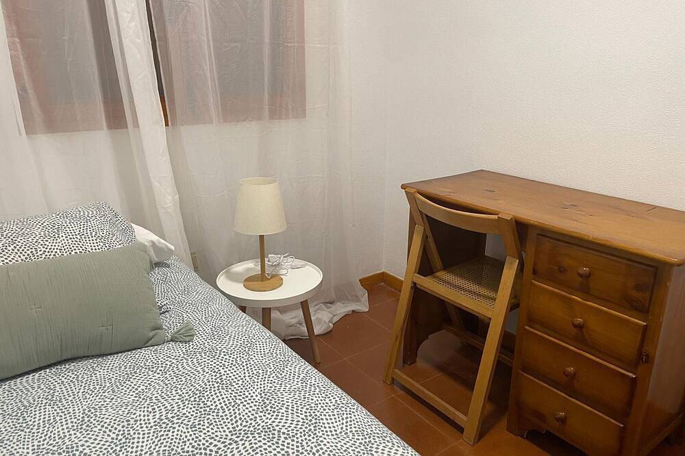 Entire apartment, Apartamento Callau in Jaca, Spanish Pyrenees