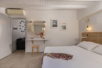 Holiday Apartment for 3 People in North Crete, Crete, Photo 3