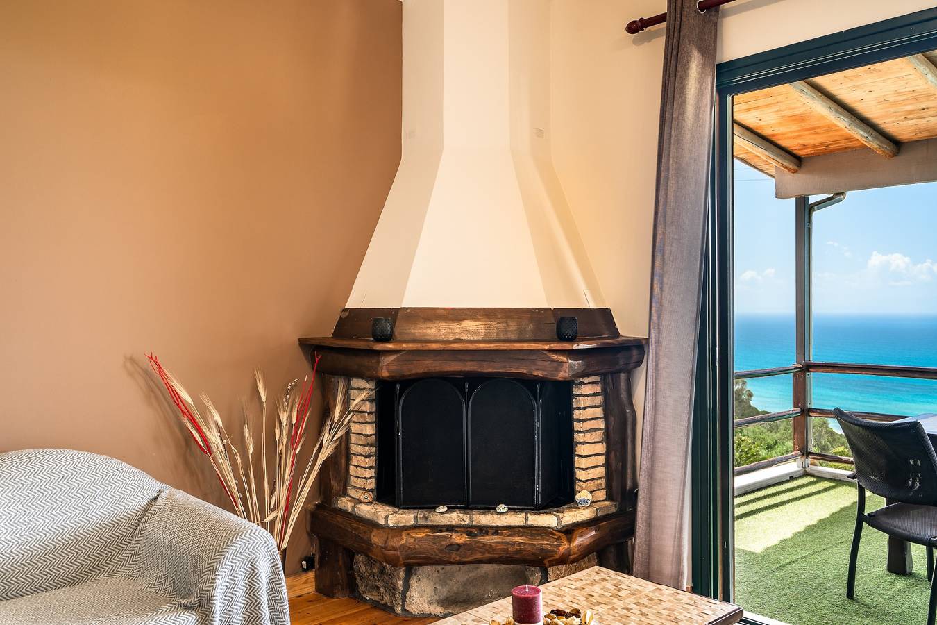 Villa 'Koutoupakia' met zeezicht, wifi en airconditioning in Ratzakli, Kefalonia