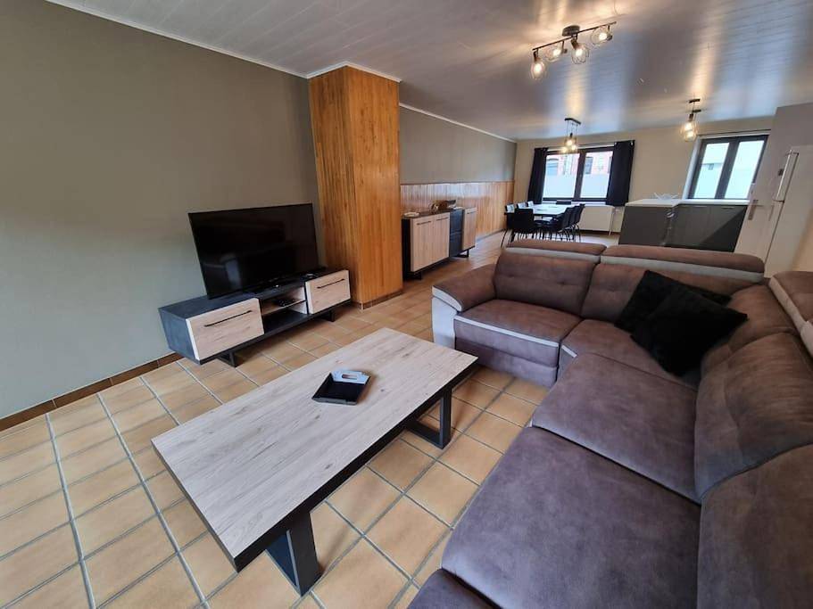 Three-Bedroom House in Alle-sur-semois, Region Namur
