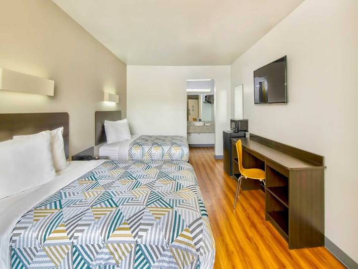 Apartamento entero, 2 camas matrimoniales | Movilidad | Bañera | Nsmk in Conyers, Condado de Rockdale (Georgia)