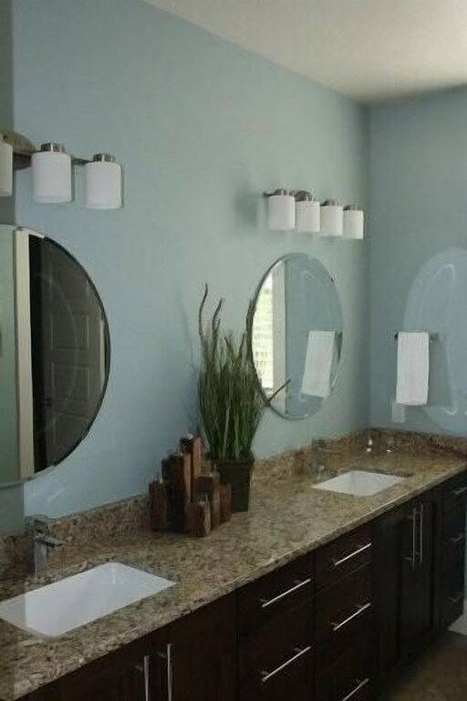 Vacation rental for 29 people, with yard in Utah