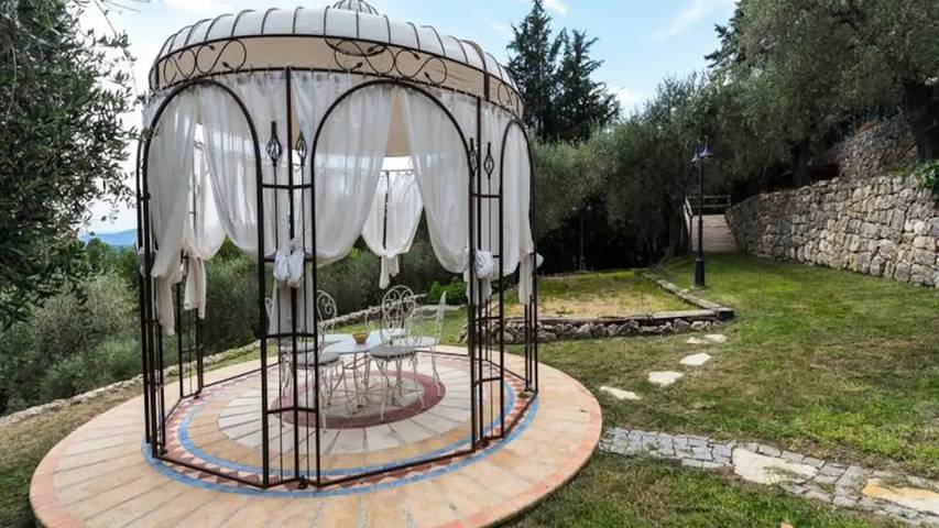 Gîte pour 19 personnes, avec Balcon et Terrasse ainsi que Jardin et Piscine à Mouans-Sartoux - 4