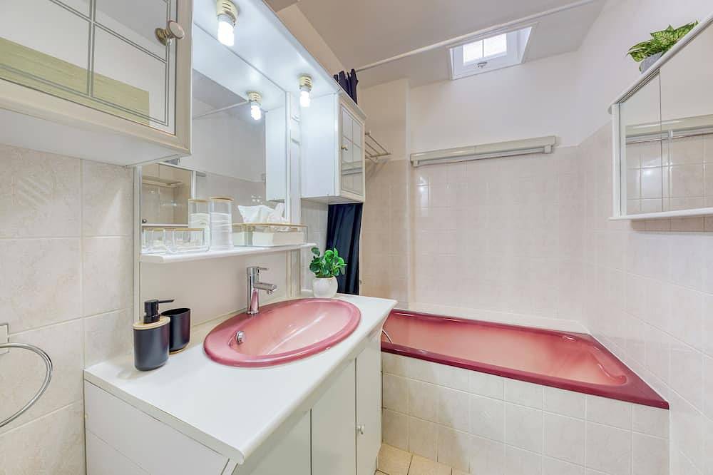 Entire apartment, Le Cosy : Proche Cdg _parc des Expositions _paris 🗼disney in Sevran, Seine-Saint-Denis