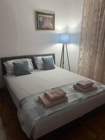 Gîte pour 3 personnes, avec terrasse et vue dans Kursumlija