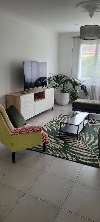 Gîte pour 8 personnes, avec jardin à Mouilleron-le-Captif