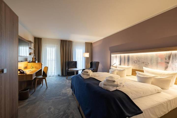 Ferienanlage für 2 Personen, mit Balkon und Whirlpool sowie Pool und Sauna in Göhren - 4