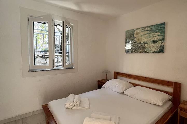 Ganze Wohnung, Apartmani Matea mit Infinity-Pool in Cesarica, Naturpark Velebit