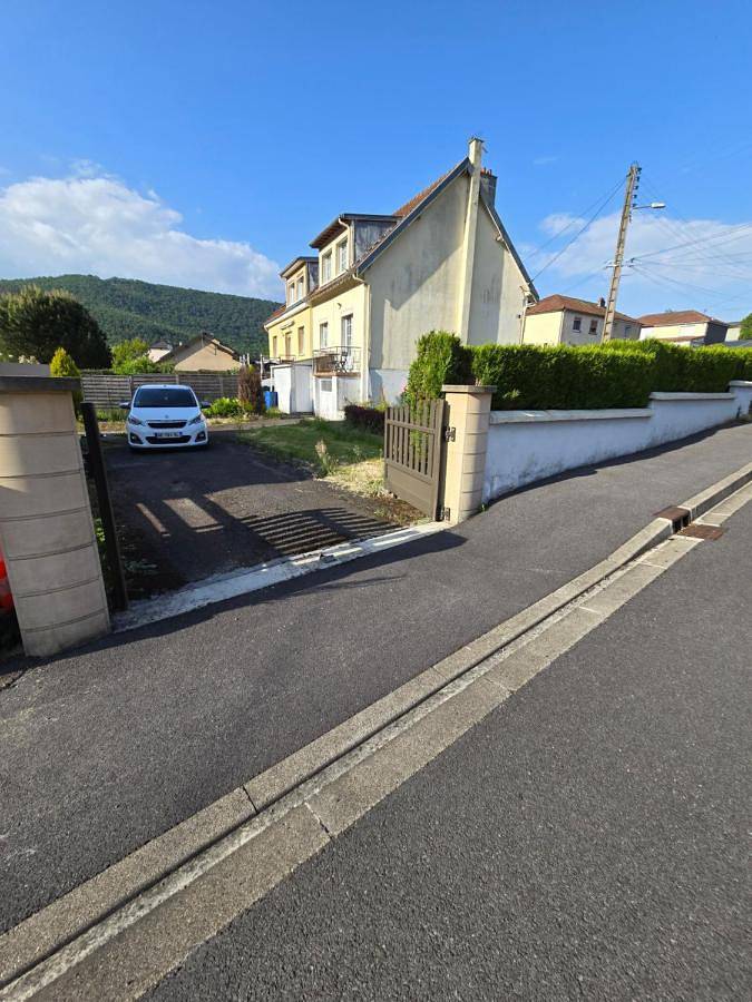 Location de vacances pour 11 personnes, avec jardin, animaux acceptés à Revin - 2