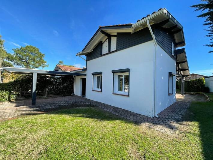 Location de vacances pour 8 personnes, avec jardin dans Plage De La Savane - 4