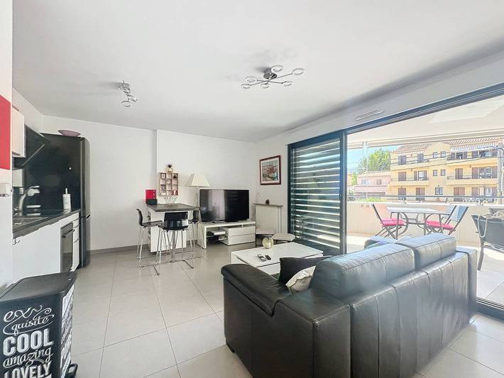 Gîte pour 4 personnes, avec terrasse dans Plage Des Capucins La Ciotat - 3