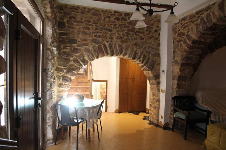 Casa rural para 6 personas, con Terraza y Piscina en Parc Natural de la Serra d'Espadà - 4