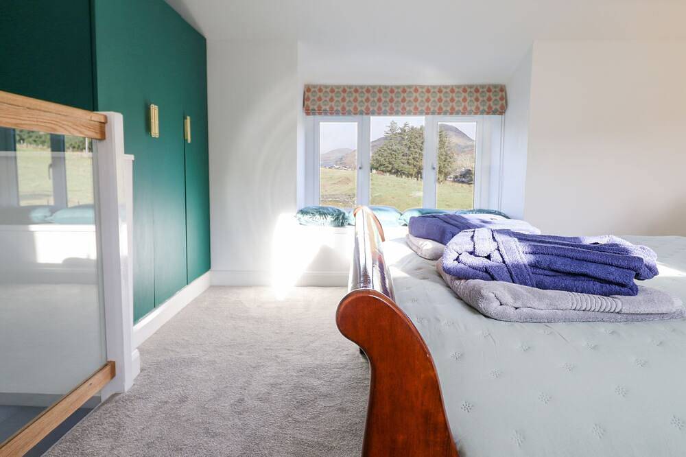 Ael Y Bryn, pet friendly, character holiday cottage in Ffestiniog in Ffestiniog, Snowdonia