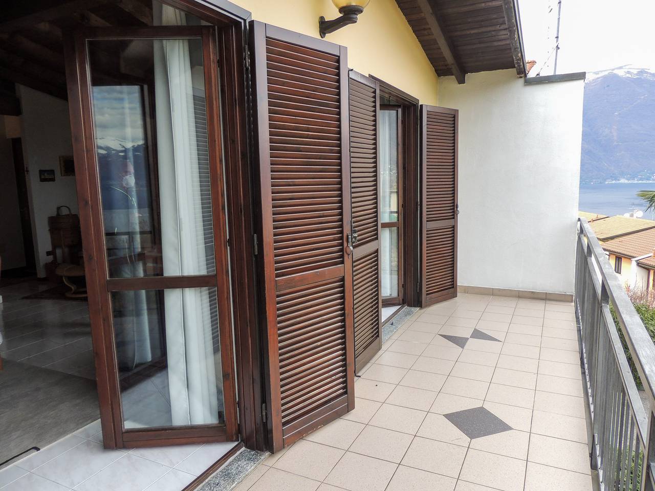 Ganze Wohnung, Residenza Arcobaleno: Appartamento Luca Pino in Pino sulla Sponda del Lago Maggiore, Maccagno con Pino e Veddasca