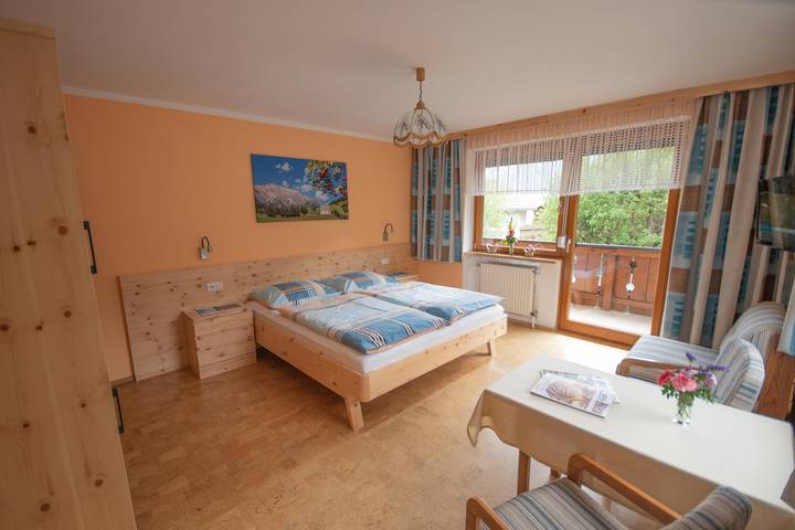 Ganze Ferienwohnung, Doppelzimmer mit Dusche, Wc in Hohe Tauern, Rauris