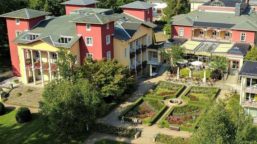Ferienwohnung für 3 Personen, mit Pool und Sauna sowie Whirlpool und Balkon in Bad Schandau - 2