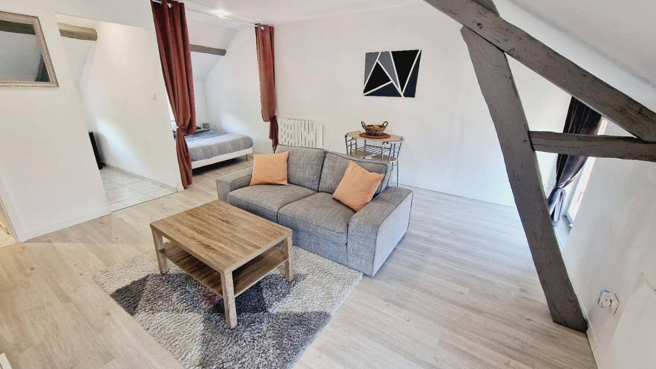 Appartement entier, One-Bedroom Apartment in Louvroil, Avesnes-sur-Helpe