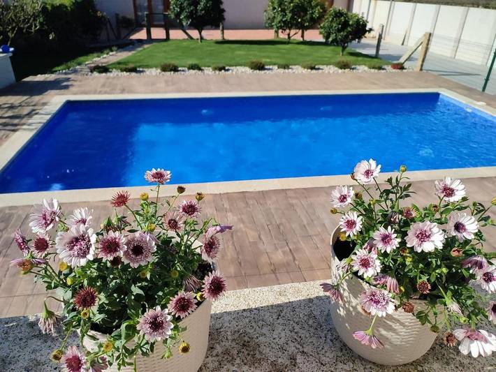 Apartamento para 4 personas, con Terraza y Jardín además de Piscina y Vistas en Cambados