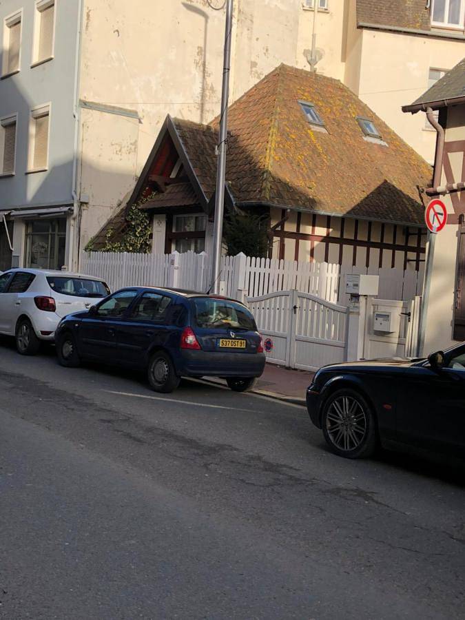 Location de vacances pour 4 personnes, avec terrasse dans Hippodrome de Deauville La Touques