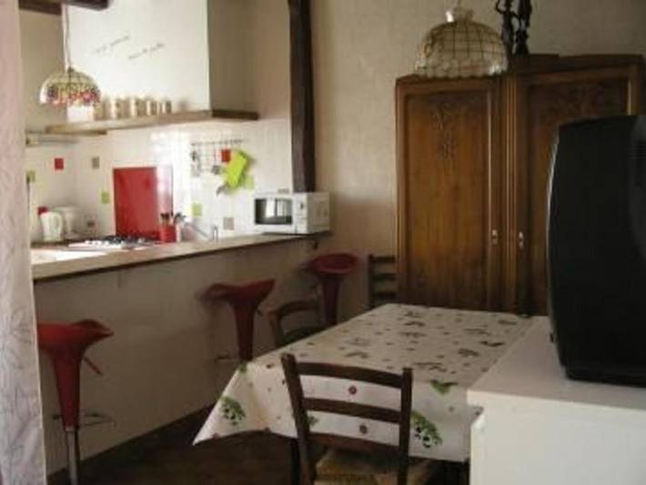 Location de vacances pour 3 personnes, avec piscine et terrasse à La Chapelle-aux-Choux - 4