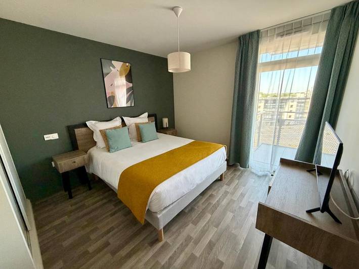 Apartahotel para 2 personas, con sauna y piscina además de vistas y balcón en Toulouse