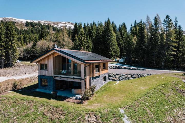Ferienwohnung für 6 Personen, mit Ausblick und Sauna sowie Garten